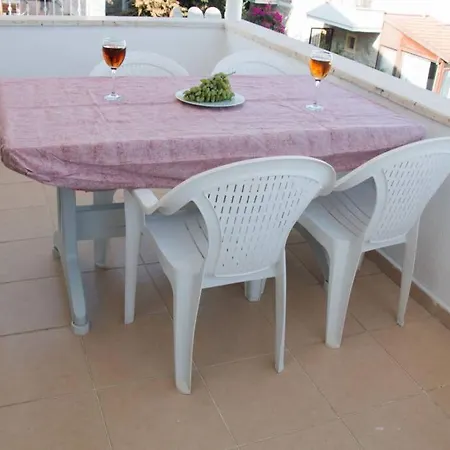 Feriehus New 2+1 Flat With Sea View In Datca Center